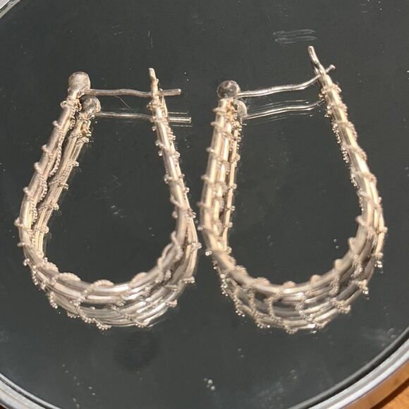 Vintage silver oblong wire wrapped hoop earrings - Picture 1 of 5